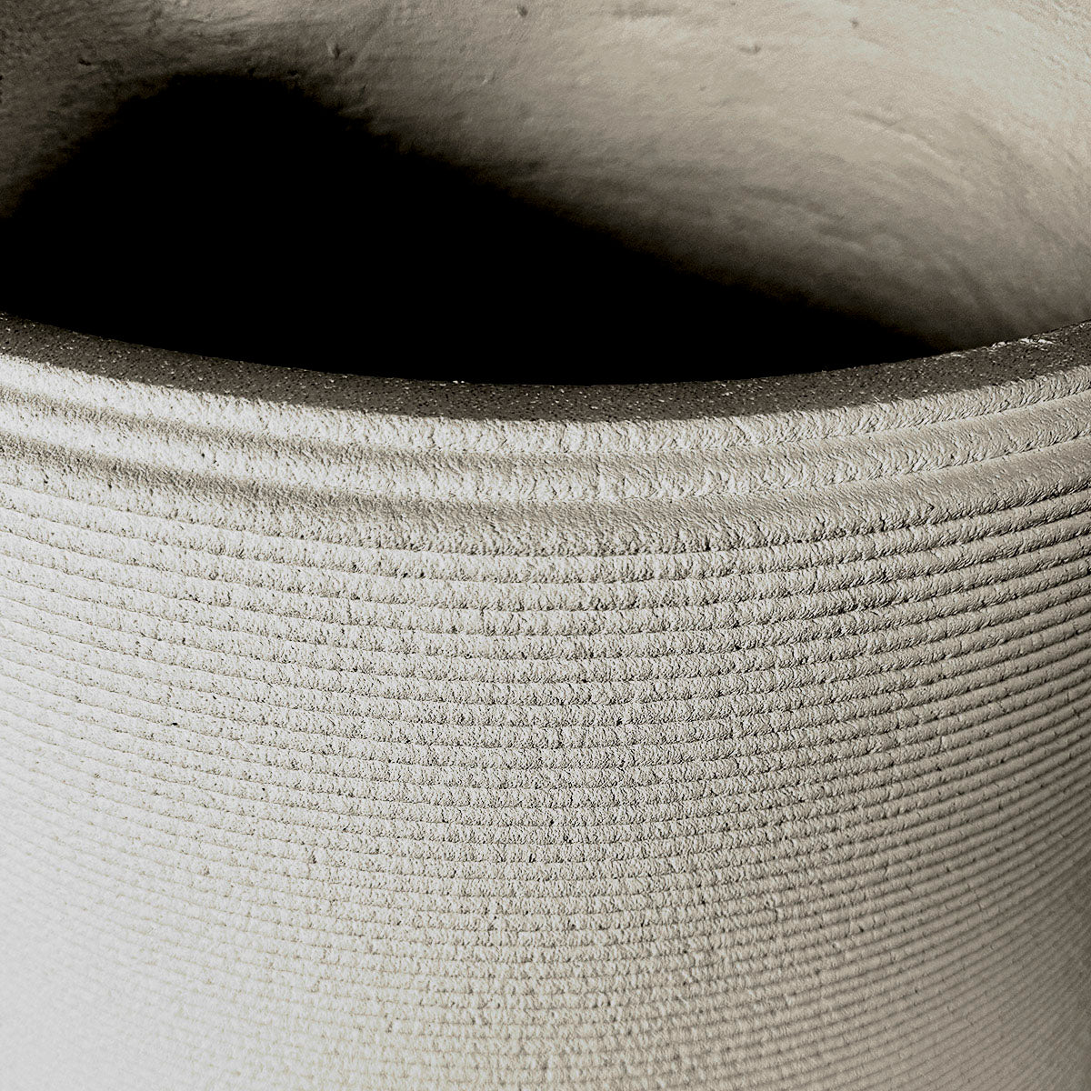 Pacifica Medium Concrete Planter