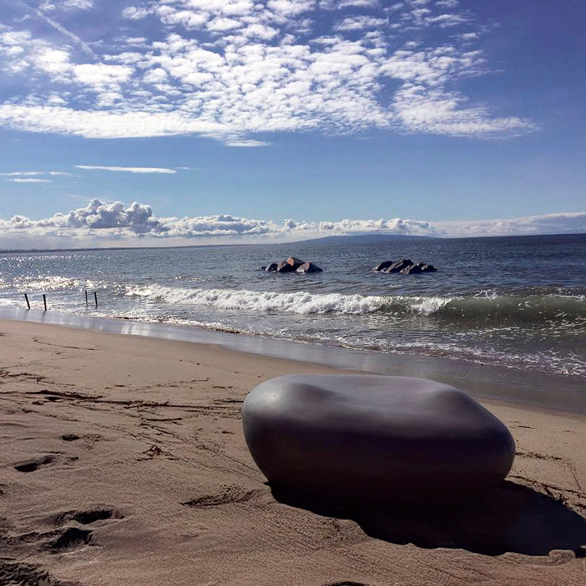 Pebble Large Concrete Bench